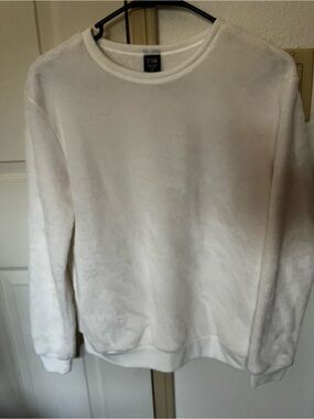 Cozy Plush White Crewneck Sweatshirt